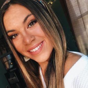 Meet your Posher, Riley